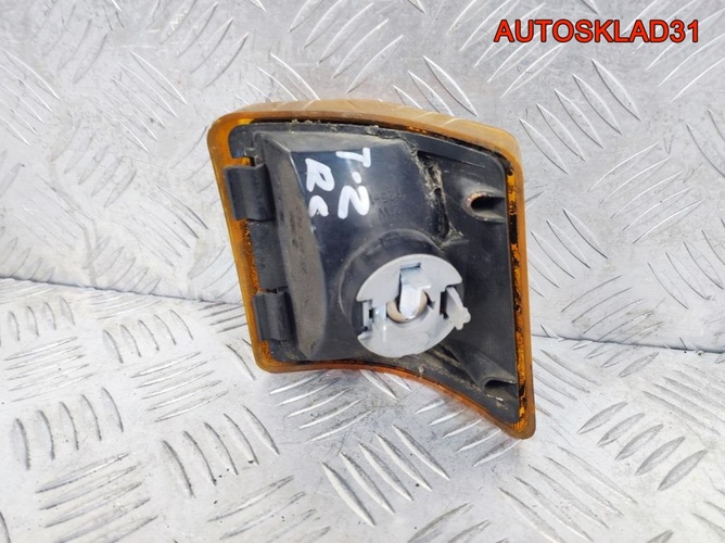 Указатель поворота правый VW Transporter T2 251953142A