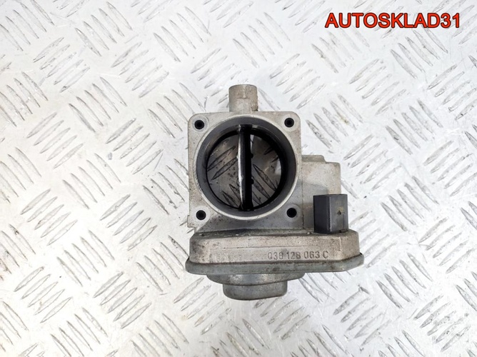 Заслонка дроссельная VW Caddy 3 2.0 BDK 038128063C