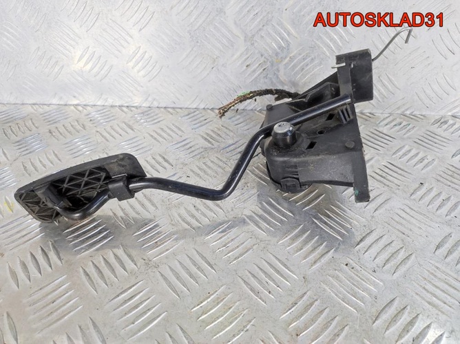 Педаль газа АКПП Opel Astra H 9158011