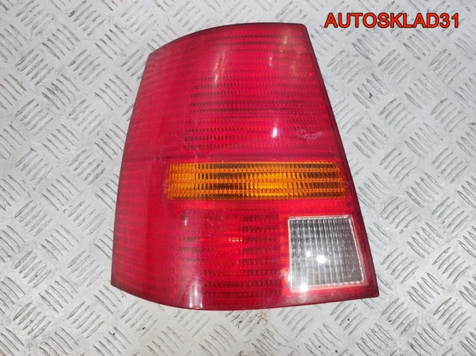 Фонарь задний левый Volkswagen Golf 4 1J9945075P