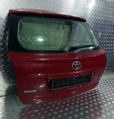 Крышка багажника Toyota Avensis 2 универсал