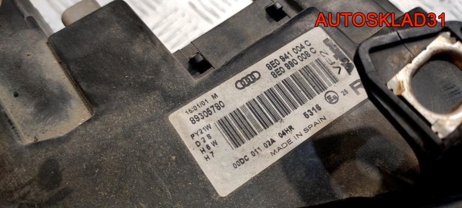 Фары ксеноновые комплект Audi A4 B6 8E0941003C