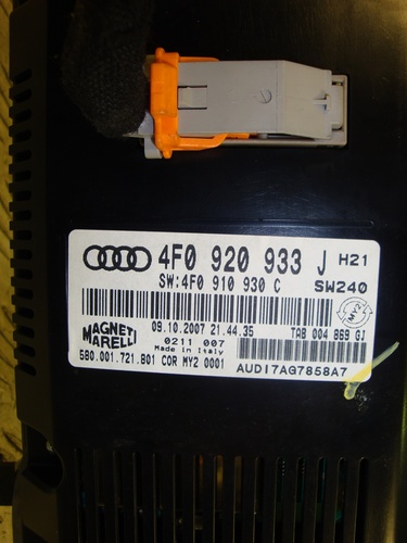 Панель приборов Audi A6 (C6,4F) 04-114F 4F0920933J