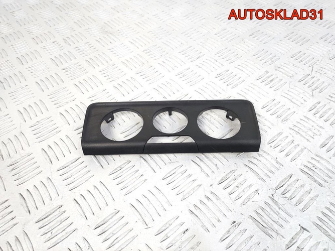 Накладка декоративная Skoda Fabia 6V0819075