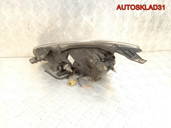 Фара правая Toyota Aygo 20A761052B