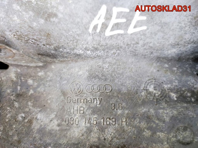 Кронштейн генератора Skoda Octavia A4 030145169H