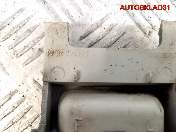 Заглушки порога комплект Opel Vectra B 90586941