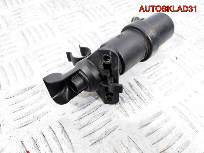 Форсунка омывателя правая VW Golf 4 1J0955978B