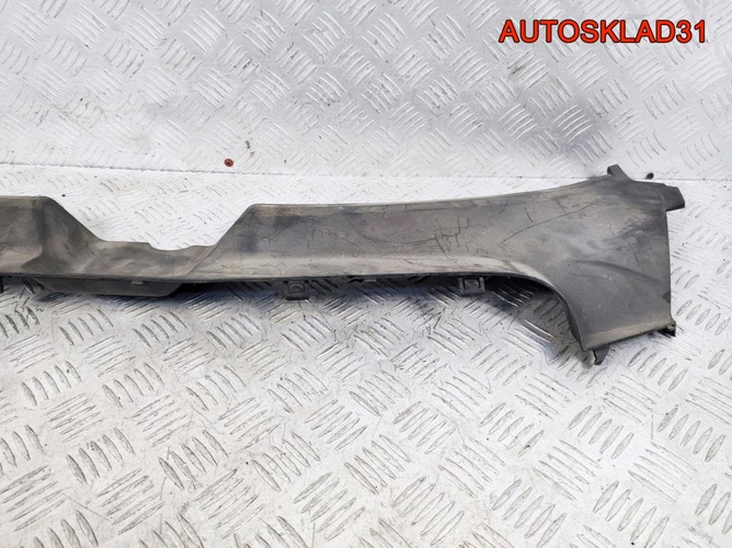 Кожух замка капота Audi A6 C6 4F0807081