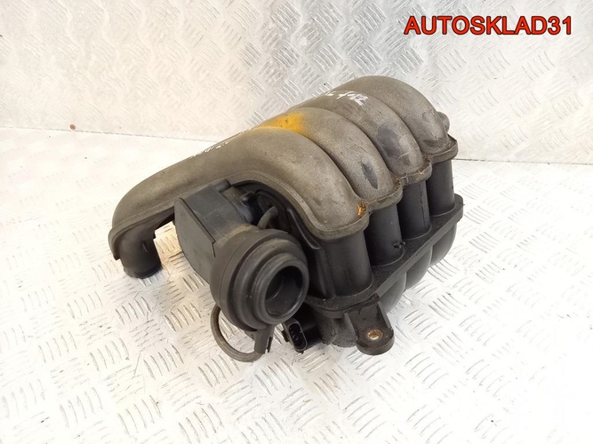 Коллектор впускной Audi A4 B6 2.0 AWA 06D133210D