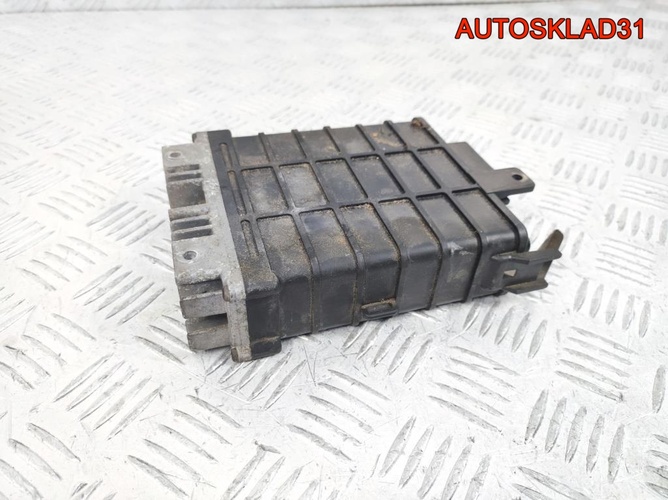 Блок эбу Volkswagen Passat B3 443907403 Бензин