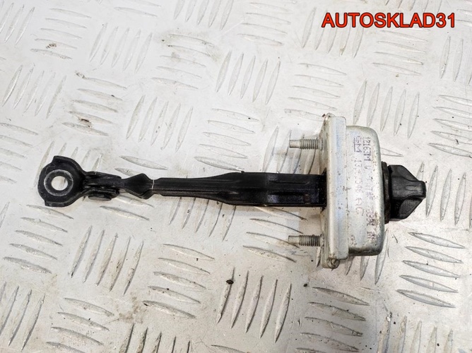 Ограничитель двери передней Opel Astra J 13270665