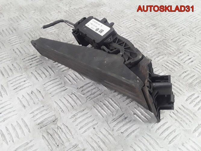 Как снять педаль газа пассат Педаль газа пассат б6 LkbAuto.ru