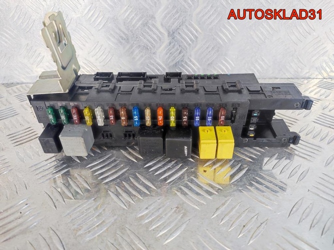 Блок предохранителей Mercedes W203 A2035453101