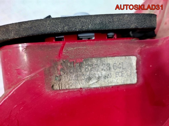Фонарь задний левый Mercedes W203 Combi 2038202364