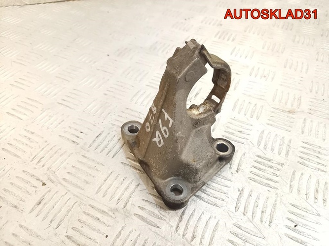 Кронштейн промвала Renault Megane 3 F9Q 8200644578