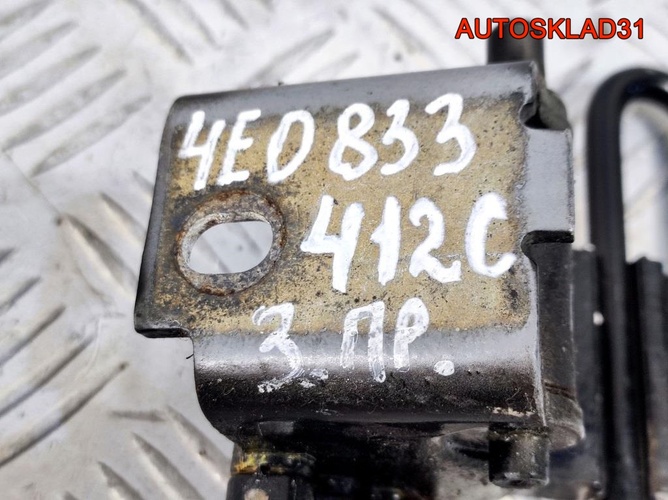 Петля двери задней правой Audi A8 D3 4E0833412C