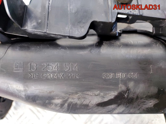 Панель передняя центральная Opel Astra J 13264477