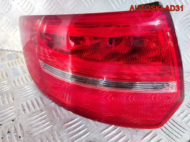 Фонарь задний наружный левый Audi A3 8P4945095E
