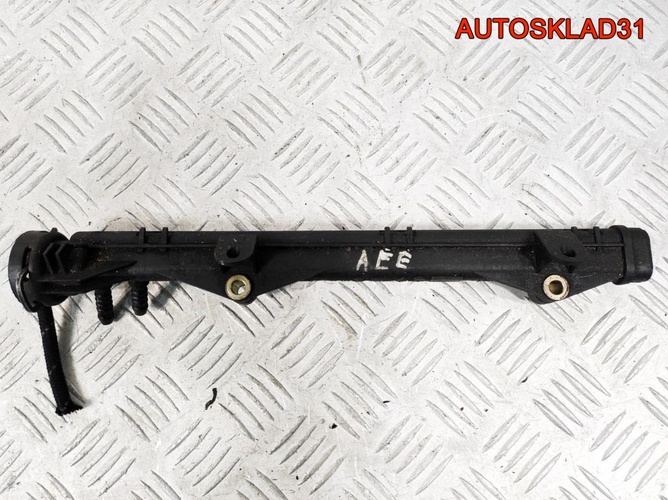 Рейка топливная Skoda Octavia 1,6 AEE 032133319