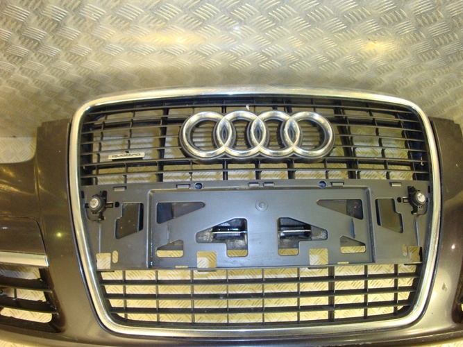 Бампер передний бу на Audi A6 C6 (4F)