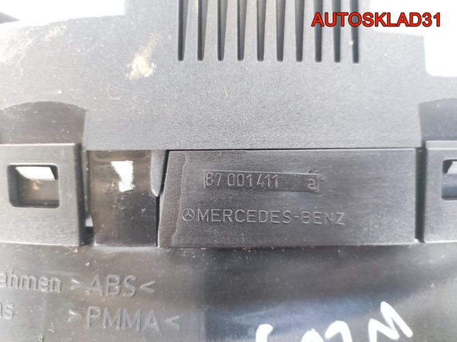 Панель приборов Mercedes Benz W203 A2035401311