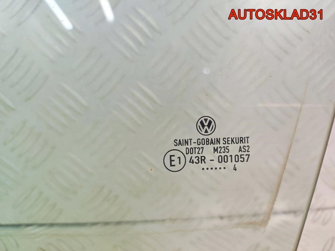 Стекло переднее левое VW Golf 5 1K3845201B Купе