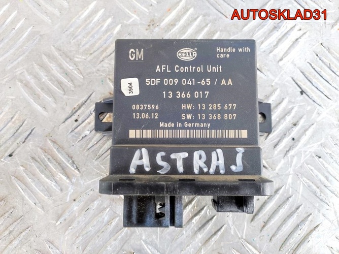 Блок управления светом Opel Astra J 13366017