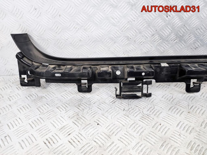 Направляющая заднего бампера BMW E90 51127058522