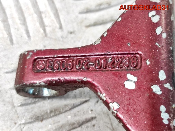 Петля двери задней правой верхняя Mercedes W203