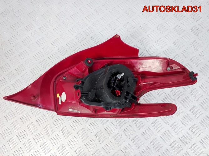 Фонарь задний левый Peugeot 208 9672628280