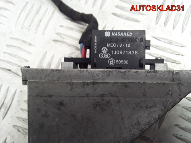 Резистор отопителя для Ауди А2 1J0971838
