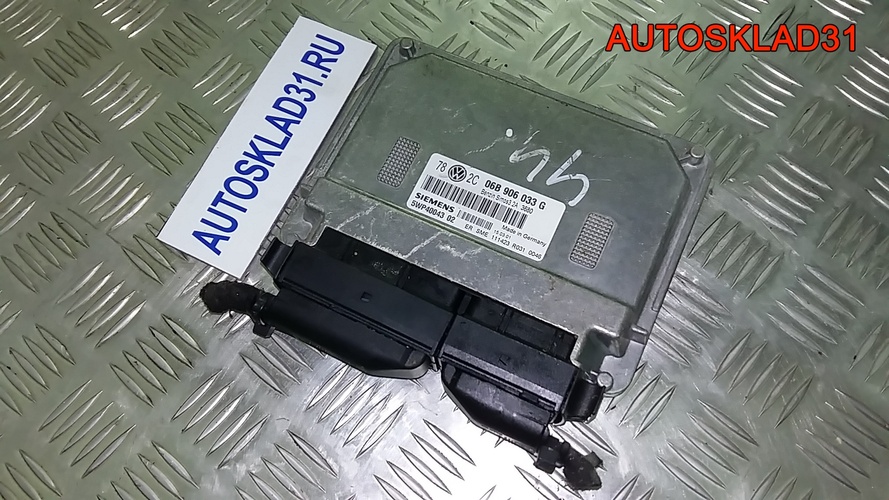 Блок ЭБУ VW Passat B5 2,0 AZM 06B906033G Бензин