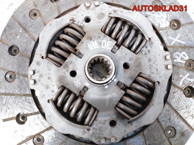 Комплект сцепления Opel Vectra B X18XE1 90512354