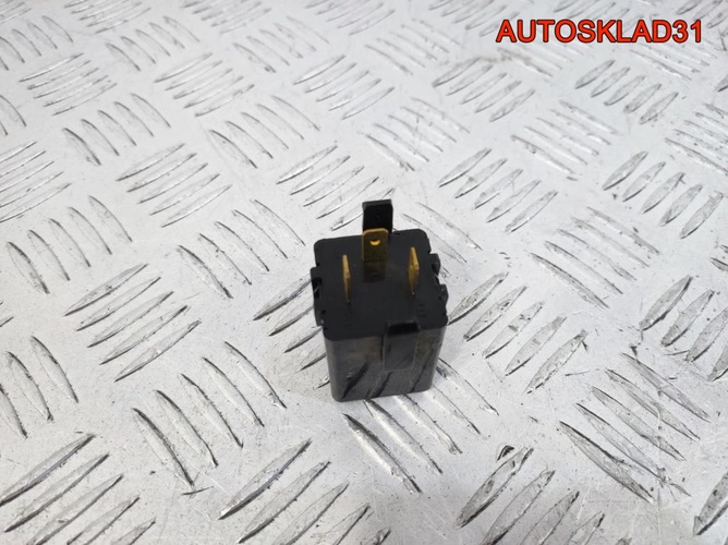 Реле поворотов Hyundai Elantra 9555039000