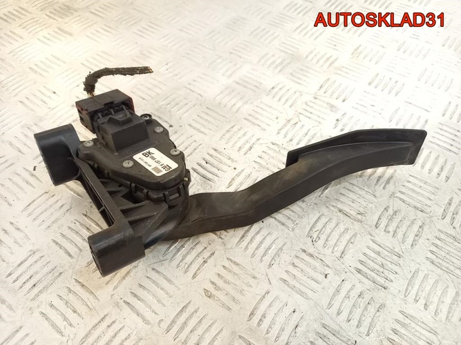 Педаль газа Opel Astra H 9157998