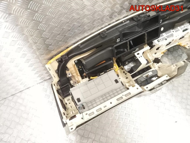 Торпедо Kia Cerato 847102F050GW
