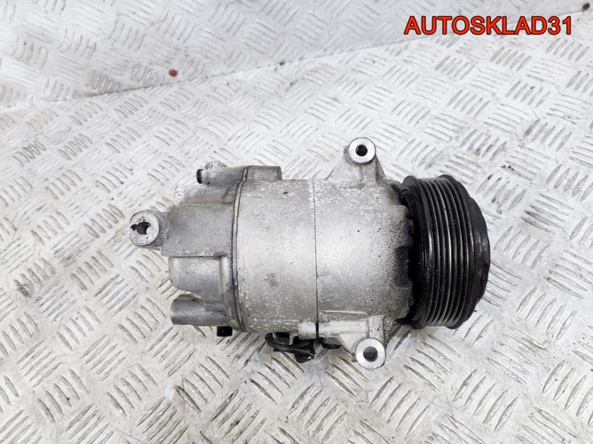 Компрессор кондиционера Opel Astra J 06572708