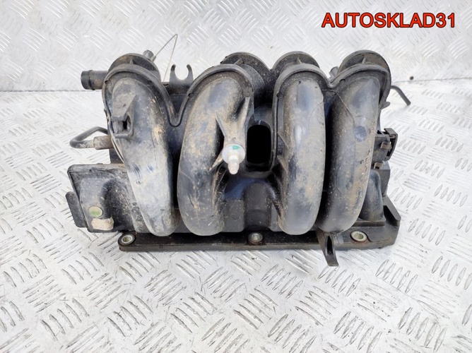 Коллектор впускной Renault Logan 8200647805