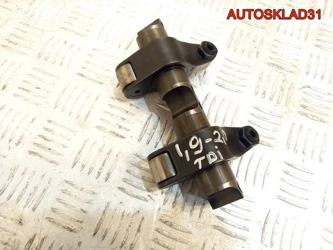 Ось коромысел VW Sharan 2.0 Дизель 038109527AF