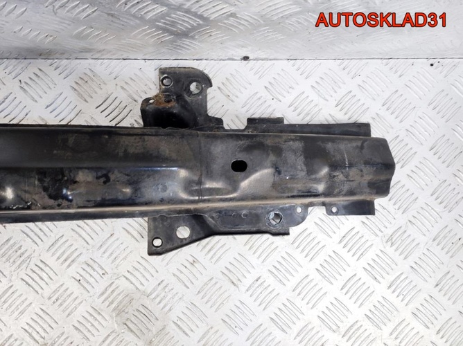 Усилитель переднего бампера VW Golf 4 1J0806635A