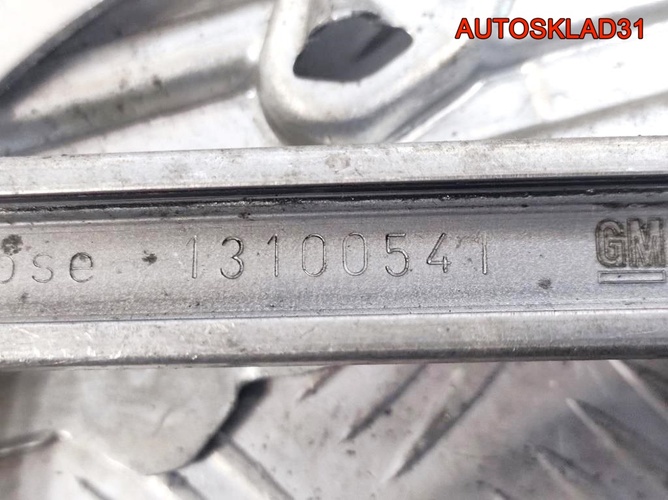Стеклоподъемник перед правый Opel Astra H 13100418