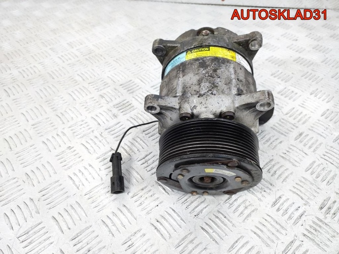 Компрессор кондиционера VW Golf 4 6580326