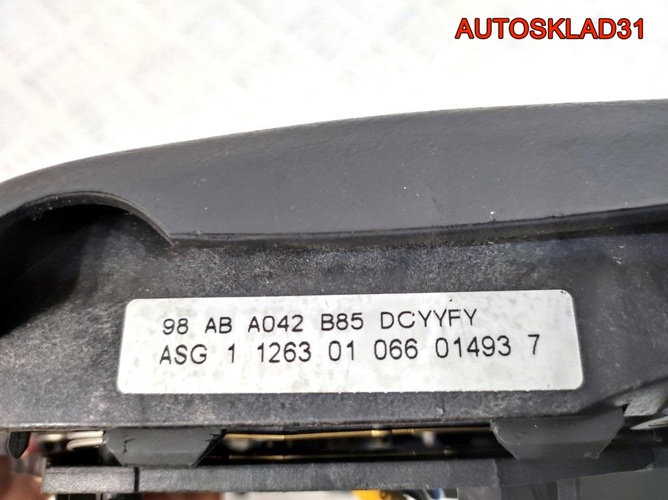 Подушка безопасности в руль Ford Focus 1 1087768