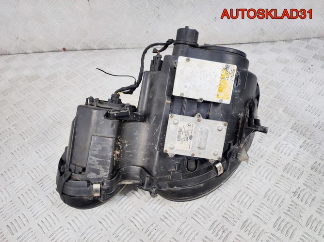 Фара правая Ксенон Mercedes W211 A2118201461