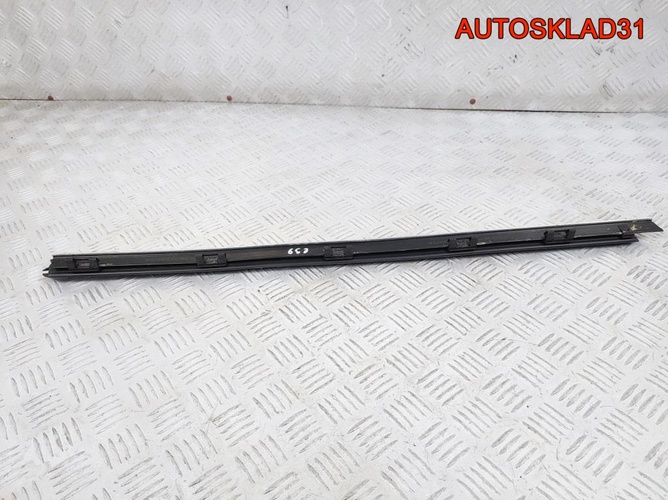 Накладка стекла переднего левого BMW E39