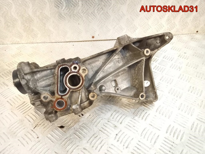 Кронштейн генератора Audi Q5 8R 06H903143E