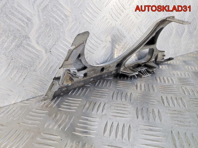 Планка под фару правая Mercedes W210 A2108200412