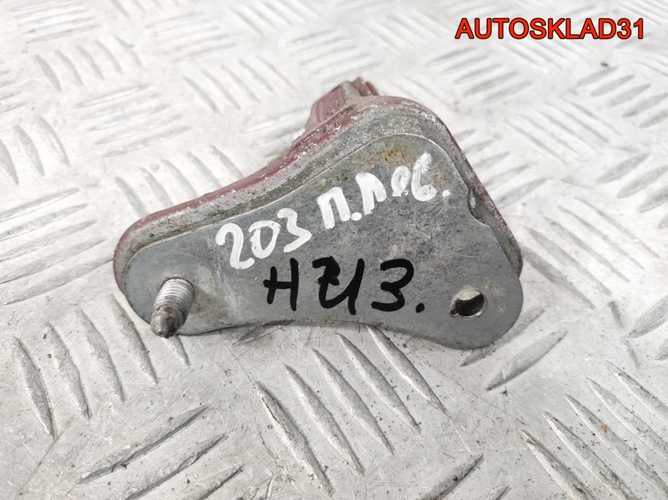 Петля двери передней левой нижняя Mercedes-W203