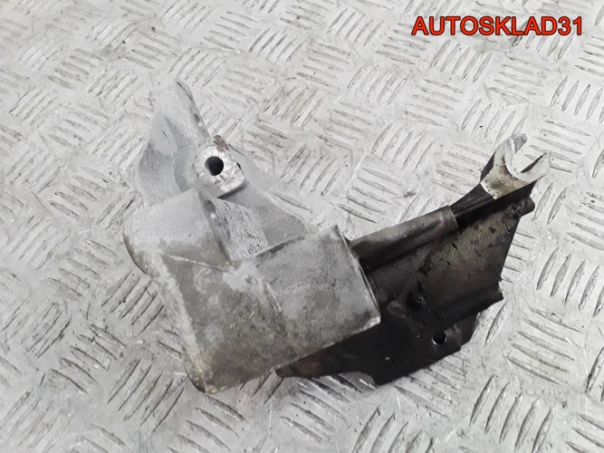 Кронштейн генератора Ford Mondeo 2 98BB10039AC